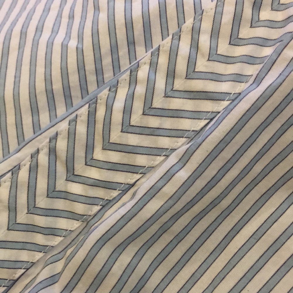 Lilly Pulitzer button down - Picture 5 of 7